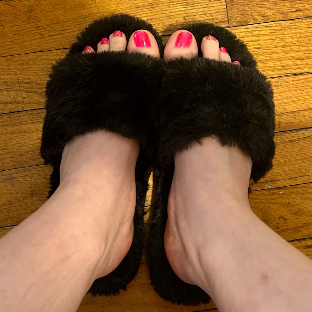 PINK Black Fuzzy Slippers